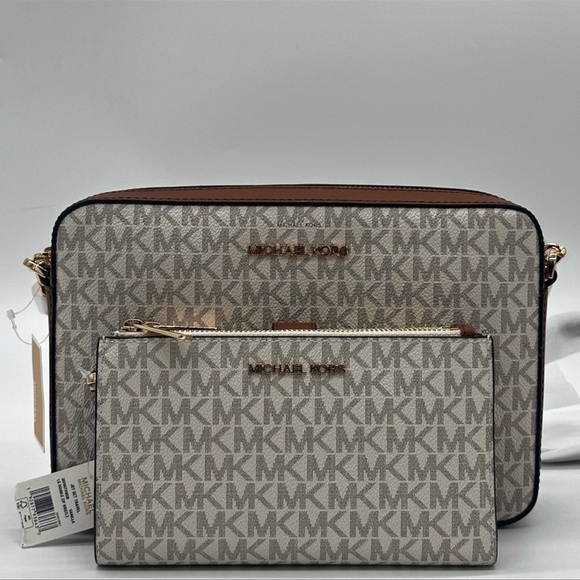 Michael Kors Large EW Crossbody Bag & Large Double Zip Wallet Vanilla - Picture 1 of 13